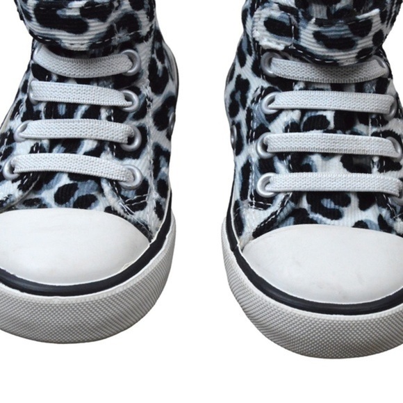 Old Navy Retro Cheetah Print Corduroy High Top Sneakers, Size 5 - Picture 2 of 13